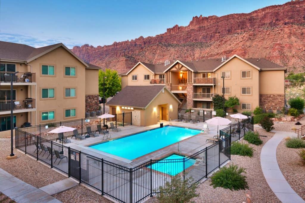 6L Top Floor Redcliff Condo, Pool & Hot Tub موآب المظهر الخارجي الصورة